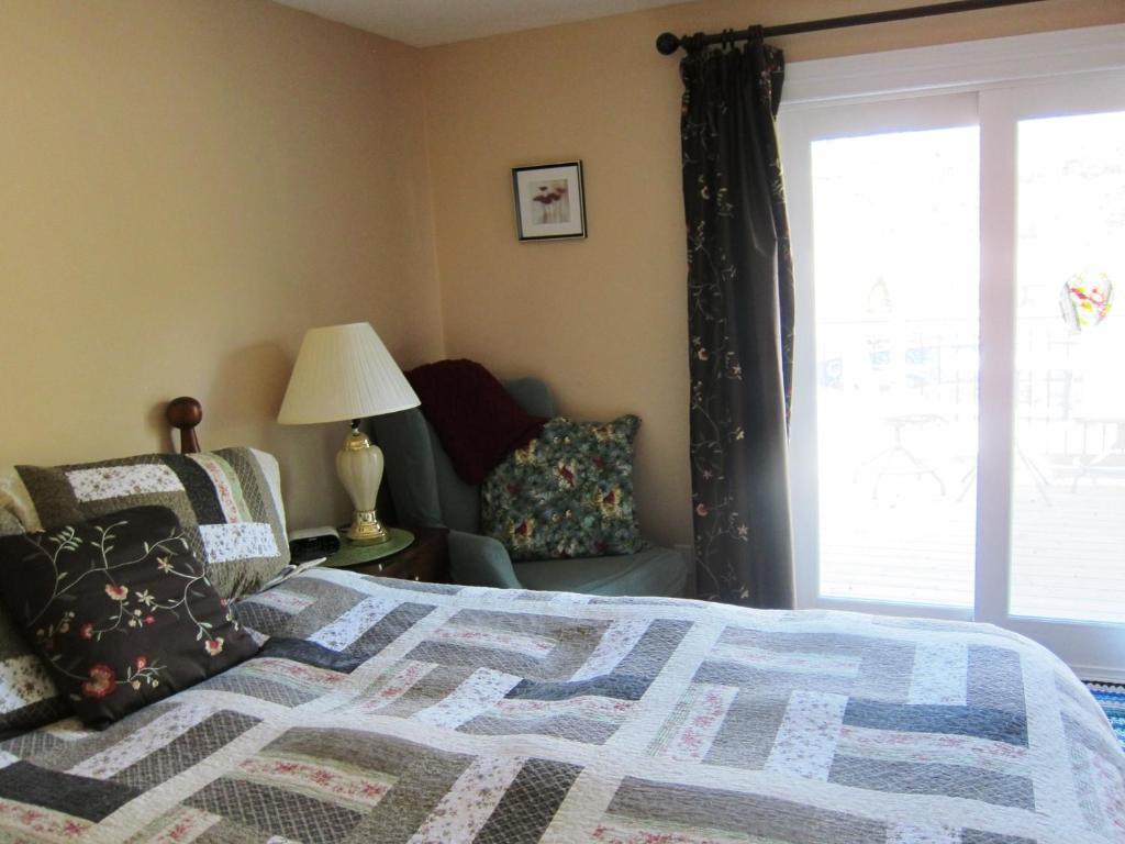 Twin Pines Bed And Breakfast Peterborough Exterior foto